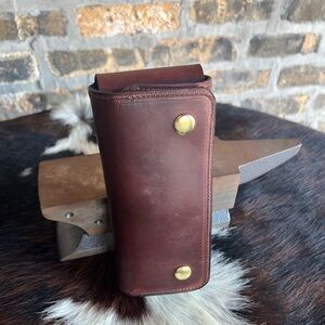 Handmade brown Horween chromexcel leather cigar case